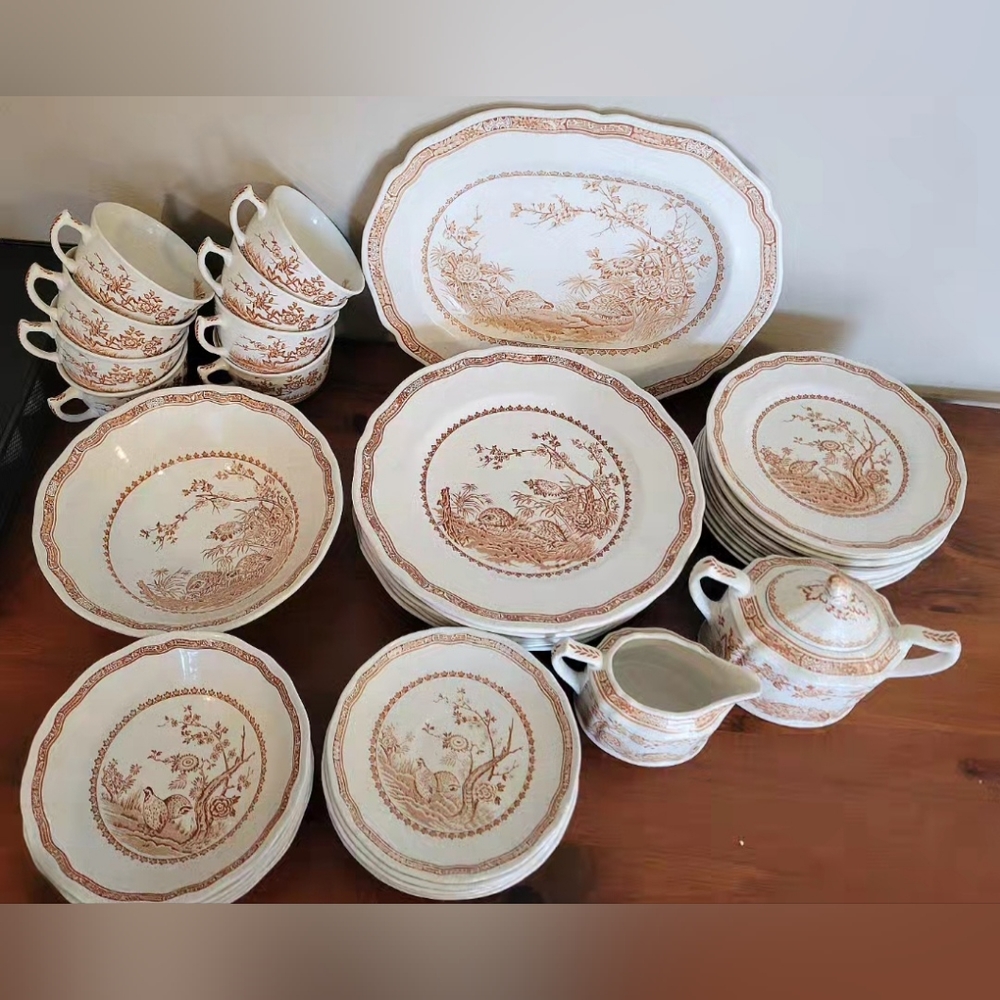 Furnivals Quail 8 piece dish set